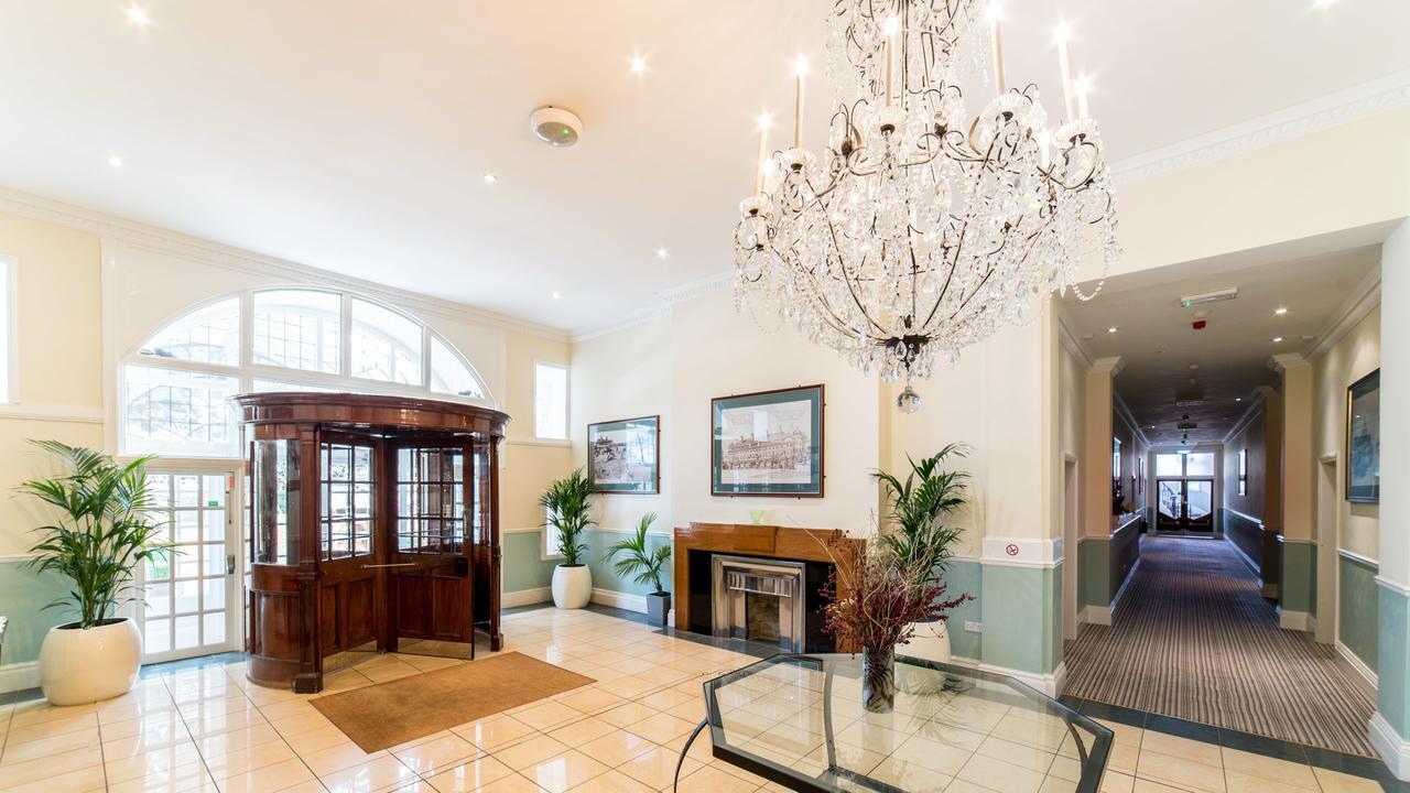 Victorian Duplex In Burlington Mansions Апартаменты